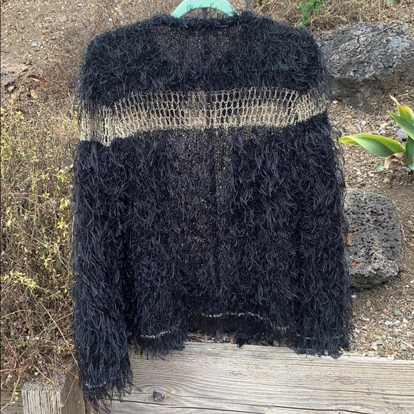 Diktons Barcelona // Anthropologie furry cardigan - Picture 5 of 7